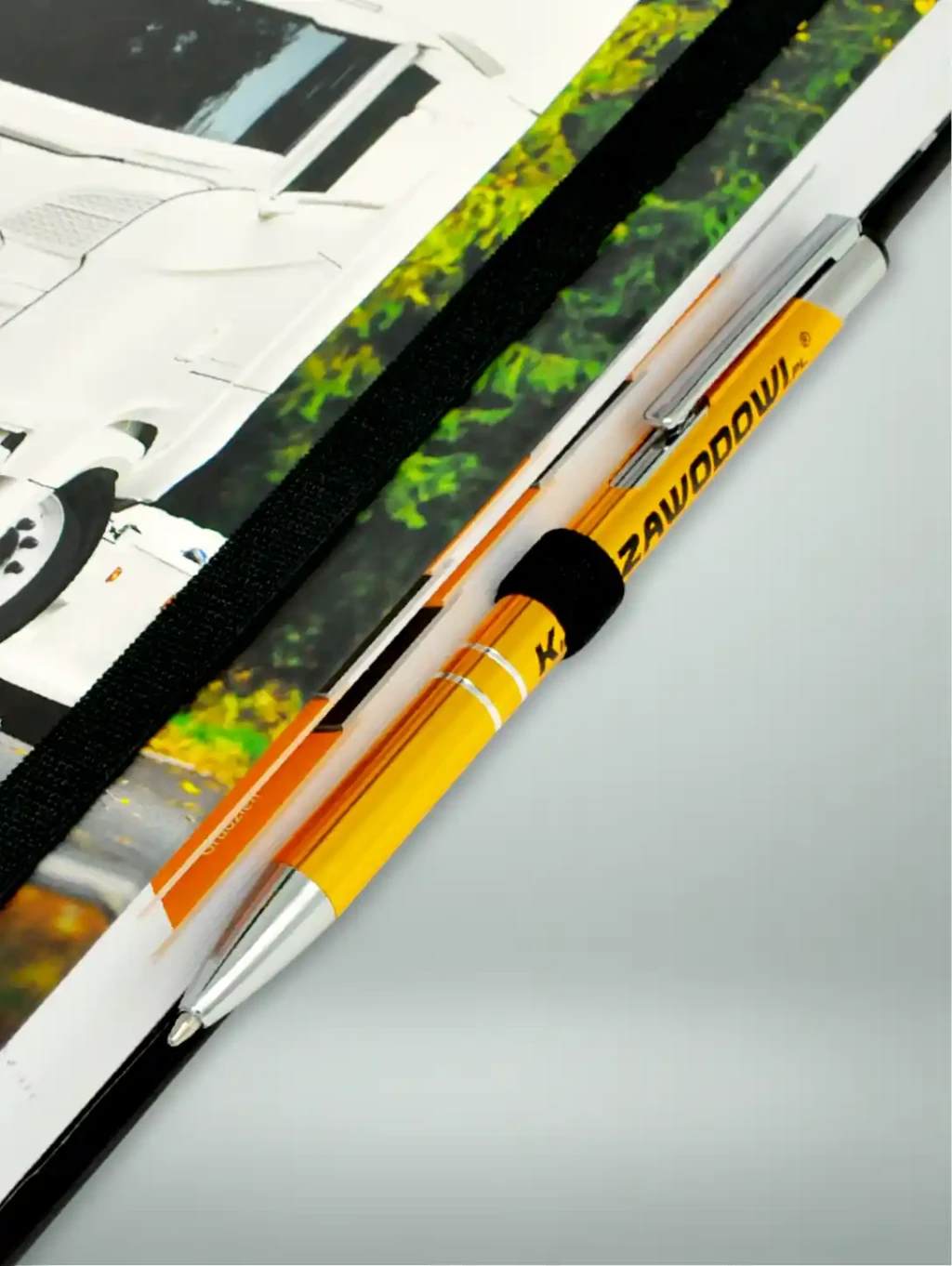 pen HGV Drivers Diary featuring an elastic closure strap, monthly summary section, and monthly index tabs